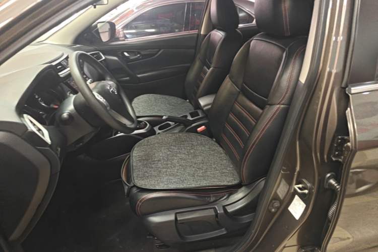 Used Nissan Qashqai 2016 2.0L CVT Elite Edition Left Front Seat