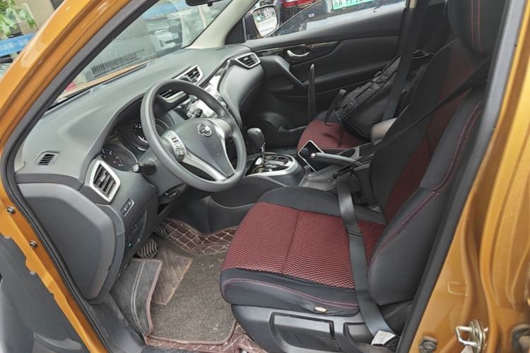 Used Nissan Qashqai 2016 2.0L CVT Elite Edition Left Front Seat