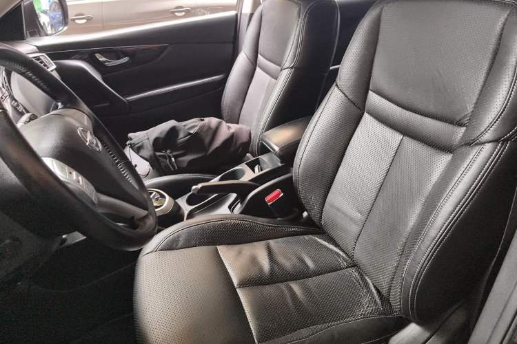 Used Nissan Qashqai 2016 2.0L CVT Luxury Edition Left Front Seat