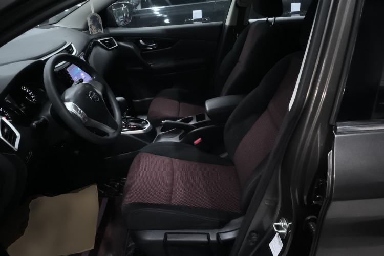 Used Nissan Qashqai 2016 2.0L CVT Elite Edition Left Front Seat