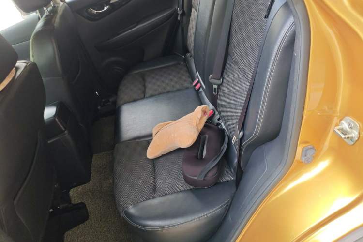 Used Nissan Qashqai 2016 2.0L CVT Luxury Edition Left Rear Seat