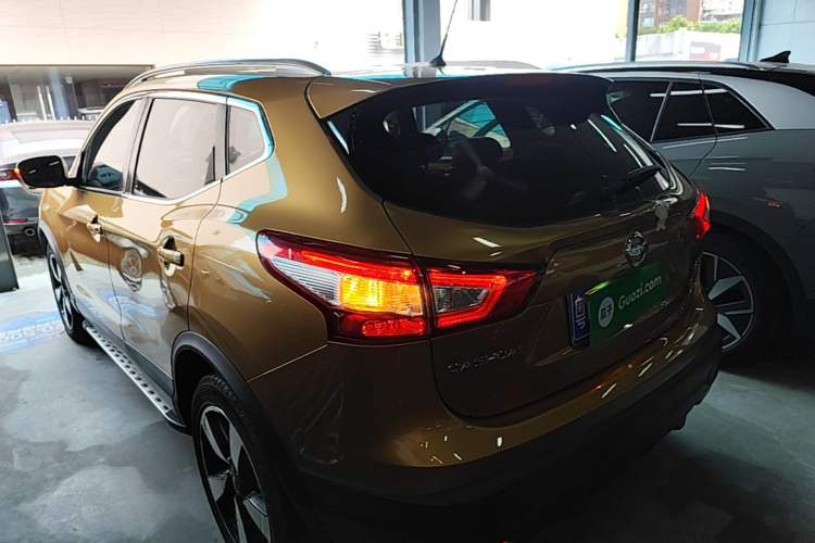 Used Nissan Qashqai 2016 2.0L CVT Luxury Edition Rear Left 45 Deg