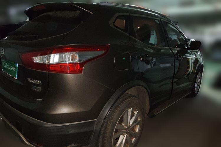 Used Nissan Qashqai 2016 2.0L CVT Elite Edition Rear Right 45 Deg