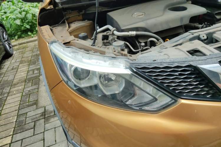 Used Nissan Qashqai 2016 2.0L CVT Elite Edition Right Front Headlight