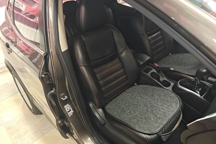 Used Nissan Qashqai 2016 2.0L CVT Elite Edition Right Front Seat