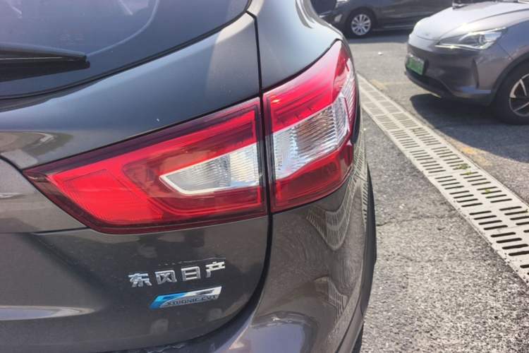 Used Nissan Qashqai 2016 2.0L CVT Luxury Edition Right Rear Taillight