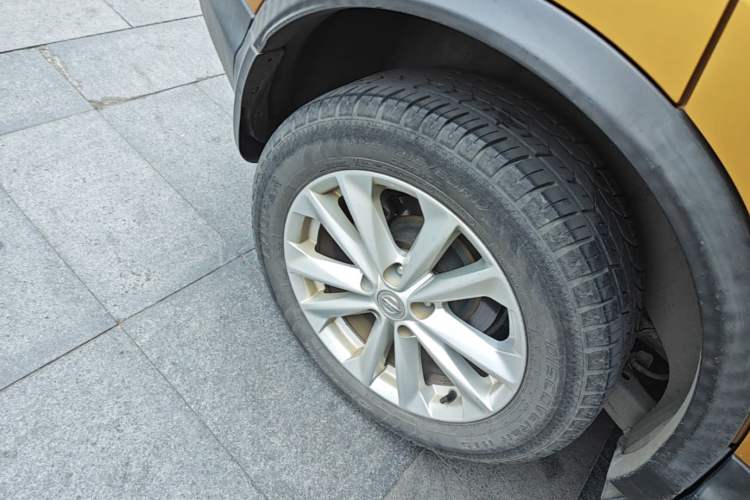 Used Nissan Qashqai 2016 2.0L CVT Elite Edition Right Rear Wheel Hub