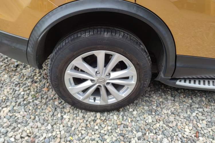 Used Nissan Qashqai 2016 2.0L CVT Elite Edition Right Rear Wheel Hub
