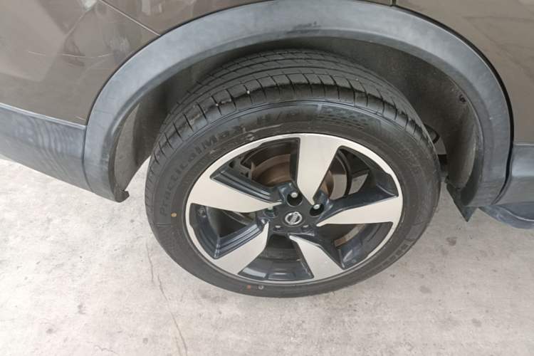 Used Nissan Qashqai 2016 2.0L CVT Luxury Edition Right Rear Wheel Hub