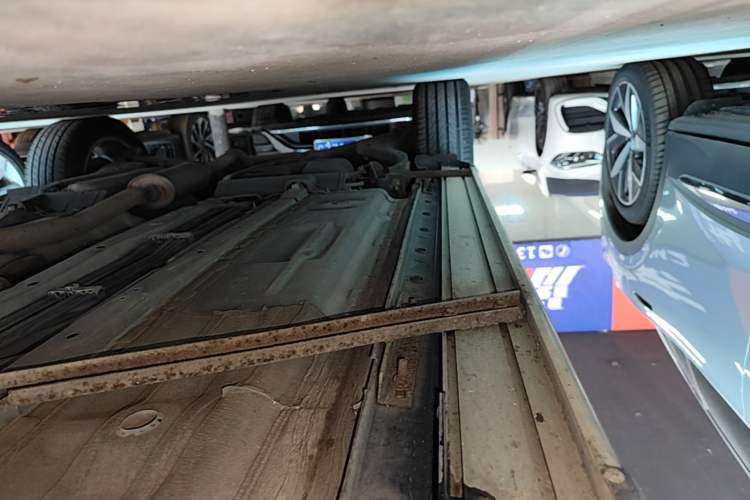 Used Nissan Qashqai 2016 2.0L CVT Luxury Edition Right Side Sill