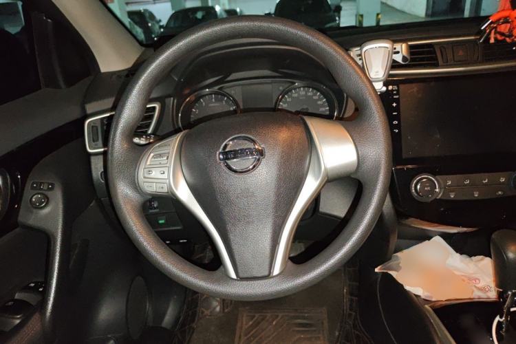 Used Nissan Qashqai 2016 2.0L CVT Elite Edition Steering Wheel