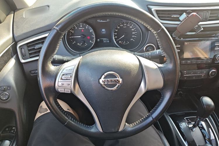 Used Nissan Qashqai 2016 2.0L CVT Luxury Edition Steering Wheel