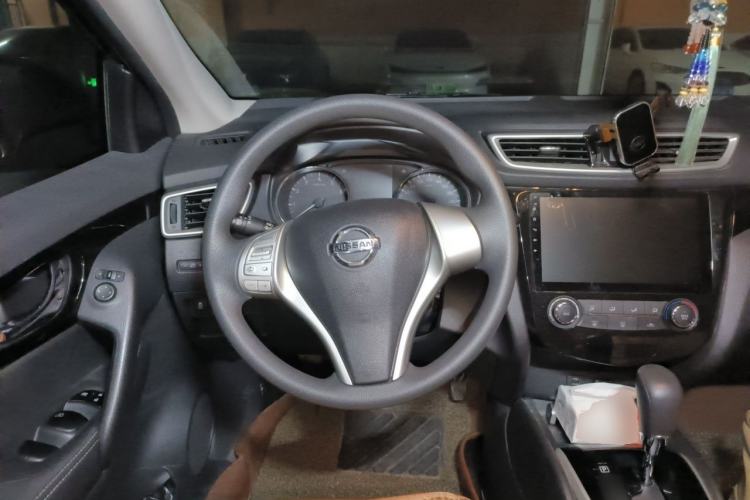 Used Nissan Qashqai 2016 2.0L CVT Elite Edition Steering Wheel
