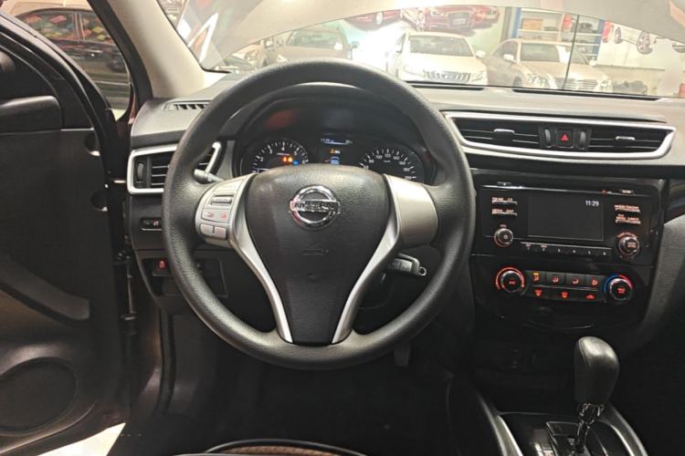 Used Nissan Qashqai 2016 2.0L CVT Elite Edition Steering Wheel