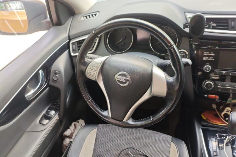 Used Nissan Qashqai 2016 2.0L CVT Luxury Edition Steering Wheel