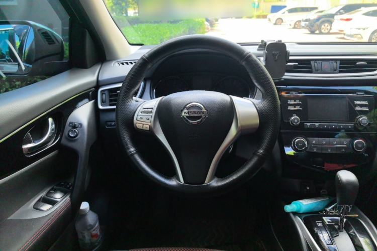 Used Nissan Qashqai 2016 2.0L CVT Elite Edition Steering Wheel