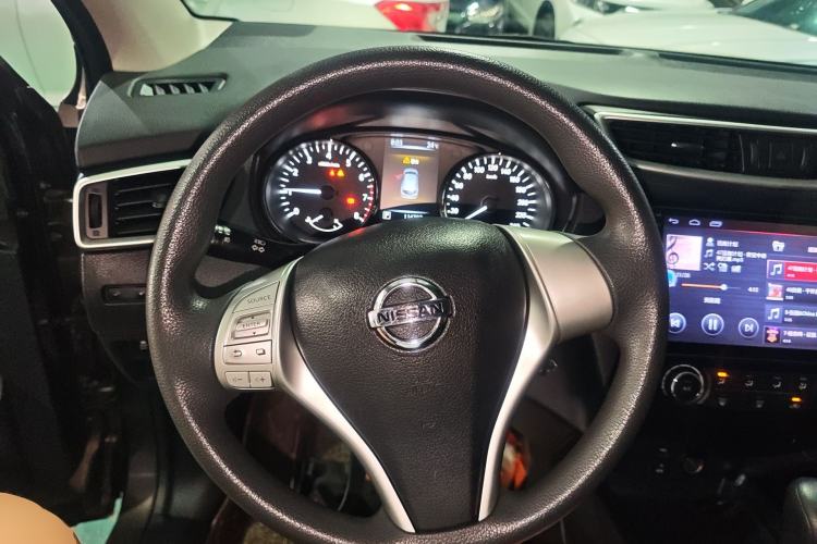 Used Nissan Qashqai 2016 2.0L CVT Elite Edition Steering Wheel
