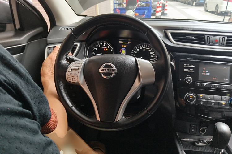 Used Nissan Qashqai 2016 2.0L CVT Luxury Edition Steering Wheel