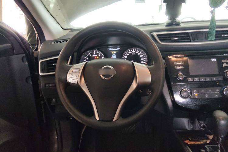 Used Nissan Qashqai 2016 2.0L CVT Elite Edition Steering Wheel