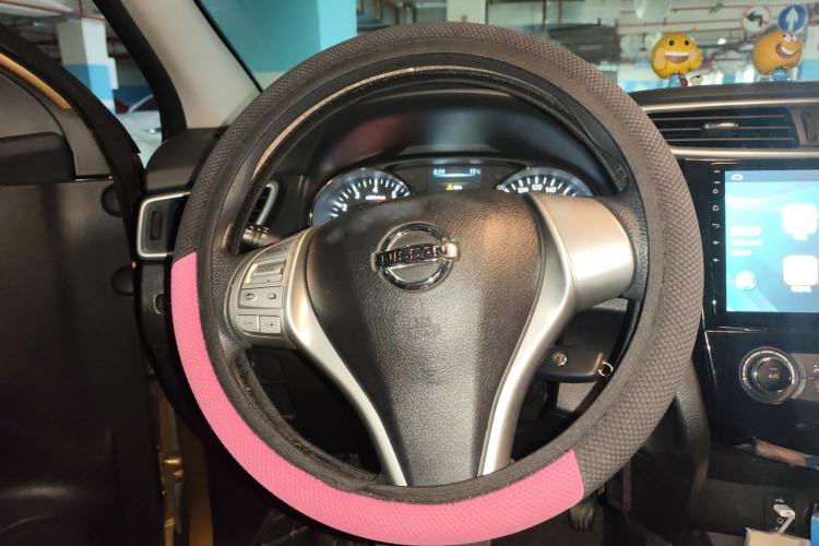 Used Nissan Qashqai 2016 2.0L CVT Elite Edition Steering Wheel