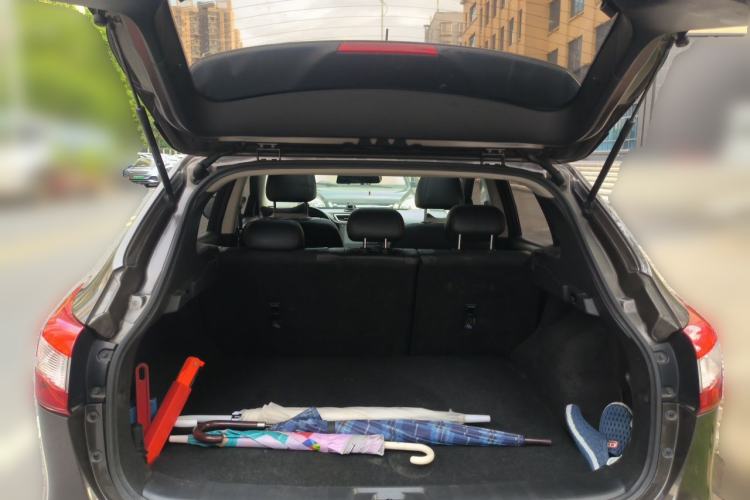 Used Nissan Qashqai 2016 2.0L CVT Luxury Edition Trunk