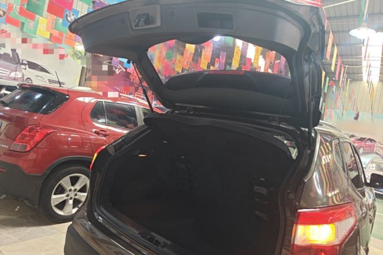 Used Nissan Qashqai 2016 2.0L CVT Elite Edition Trunk