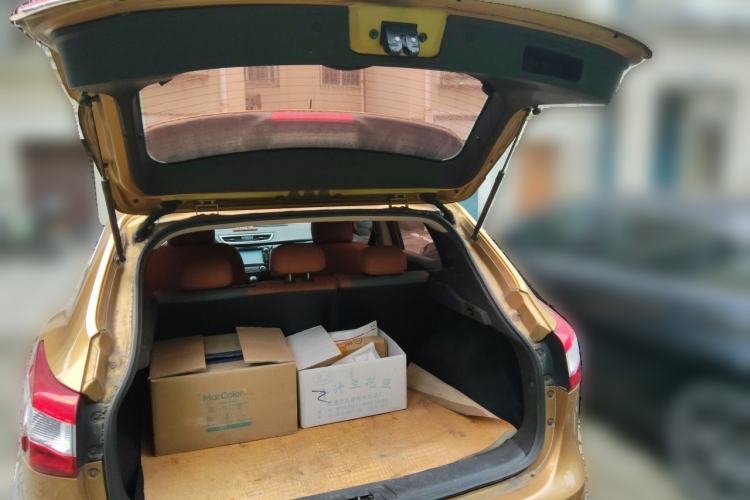 Used Nissan Qashqai 2016 2.0L CVT Elite Edition Trunk