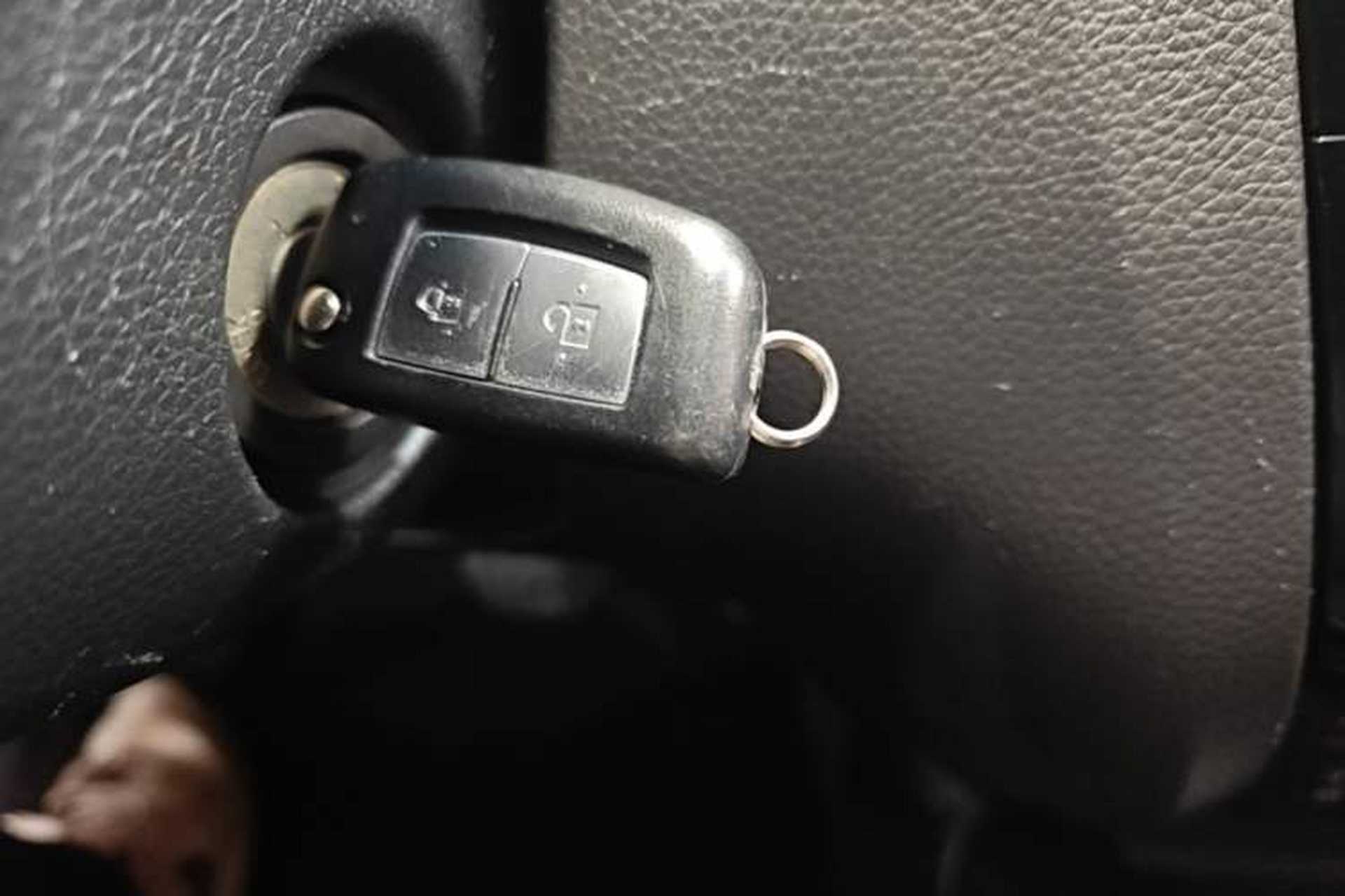 Used Nissan Qashqai 2016 2.0L CVT Elite Edition Vehicle Key