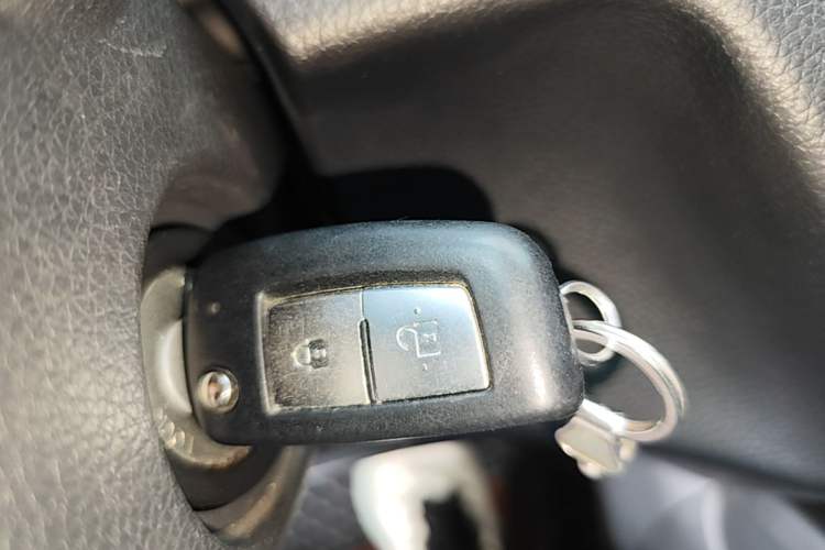 Used Nissan Qashqai 2016 2.0L CVT Elite Edition Vehicle Key