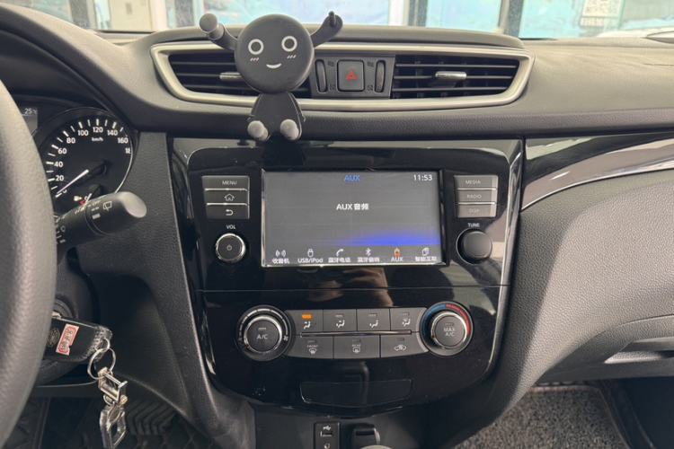 Used Nissan Qashqai 2017 2.0L CVT Elite Edition China V Standard Audio And AC Panel