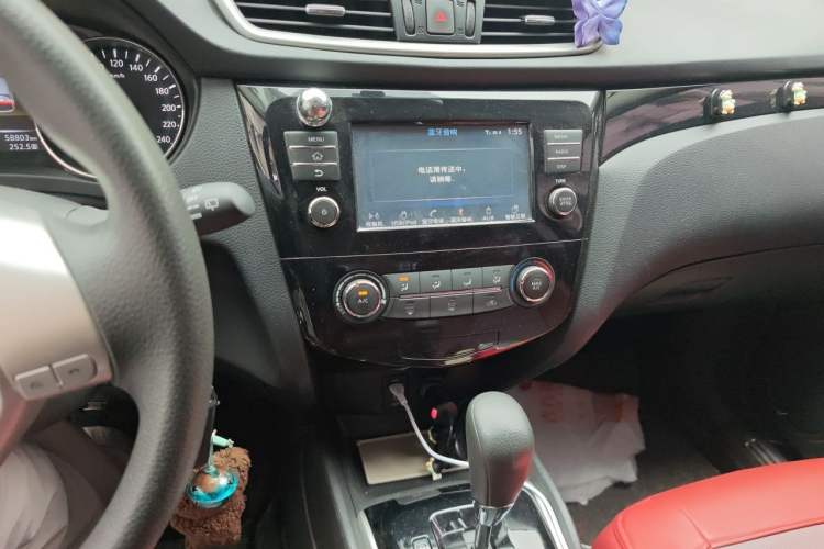 Used Nissan Qashqai 2017 2.0L CVT Elite Edition China V Standard Audio And AC Panel