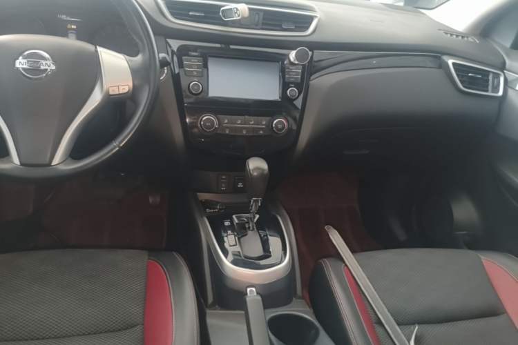 Used Nissan Qashqai 2017 2.0L CVT Luxury Edition China V Standard Audio And AC Panel