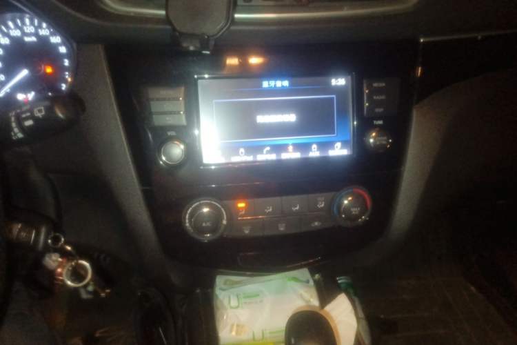 Used Nissan Qashqai 2017 2.0L CVT Smart Enjoyment Version China VI Standard Audio And AC Panel