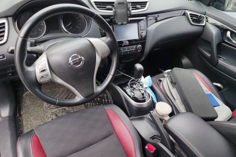 Used Nissan Qashqai 2017 2.0L CVT Smart Enjoyment Version China VI Standard Center Console