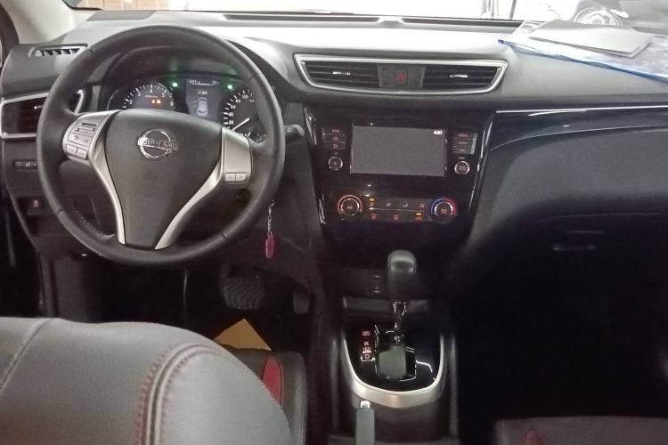 Used Nissan Qashqai 2017 2.0L CVT Smart Enjoyment Version China V Standard Center Console