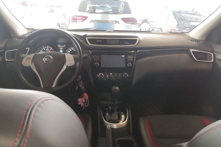 Used Nissan Qashqai 2017 2.0L CVT Smart Enjoyment Version China VI Standard Center Console