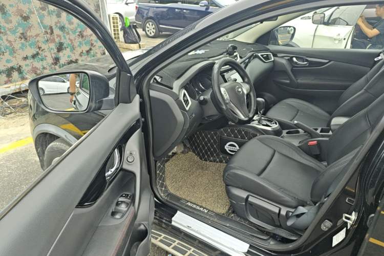 Used Nissan Qashqai 2017 2.0L CVT Elite Edition China V Standard Driver Seat
