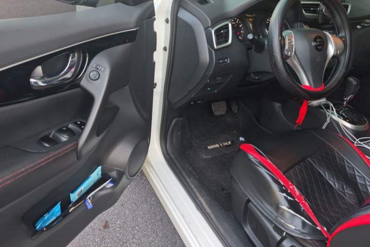 Used Nissan Qashqai 2017 2.0L CVT Luxury Edition China VI Standard Driver Seat