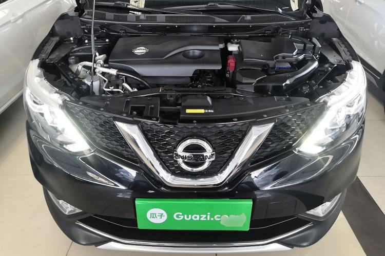Used Nissan Qashqai 2017 2.0L CVT Smart Enjoyment Version China VI Standard Engine Bay