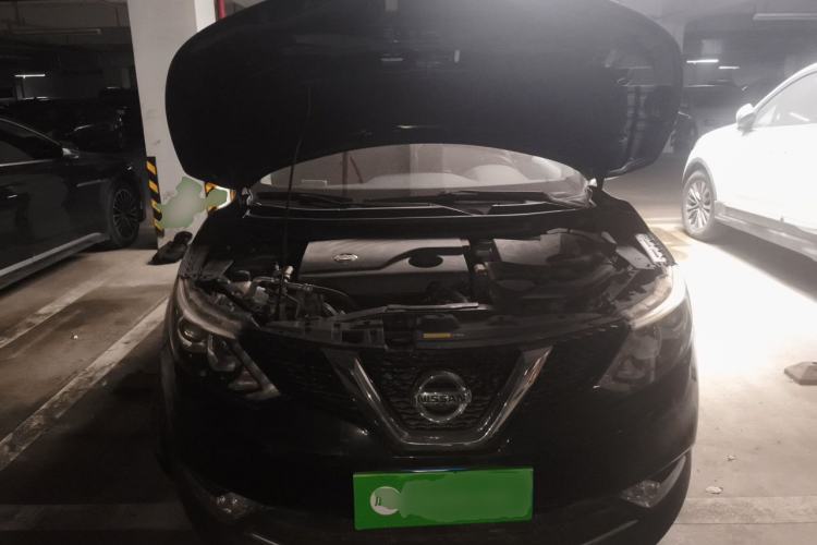 Used Nissan Qashqai 2017 2.0L CVT Smart Enjoyment Version China VI Standard Engine Bay