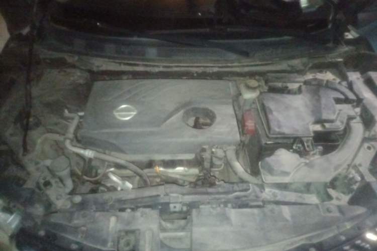 Used Nissan Qashqai 2017 2.0L CVT Smart Enjoyment Version China VI Standard Engine Bay
