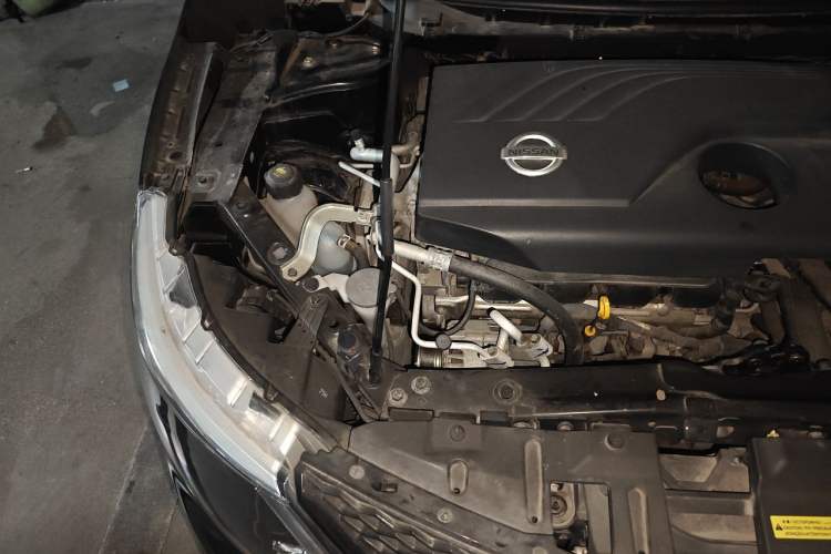 Used Nissan Qashqai 2017 2.0L CVT Elite Edition China V Standard Engine Bay Right
