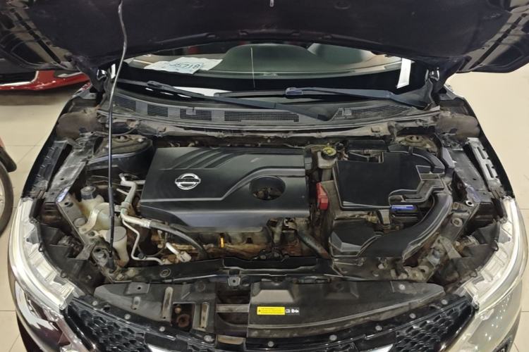 Used Nissan Qashqai 2017 2.0L CVT Smart Enjoyment Version China V Standard Engine Bay