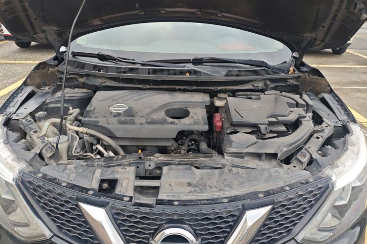 Used Nissan Qashqai 2017 2.0L CVT Smart Enjoyment Version China V Standard Engine Bay