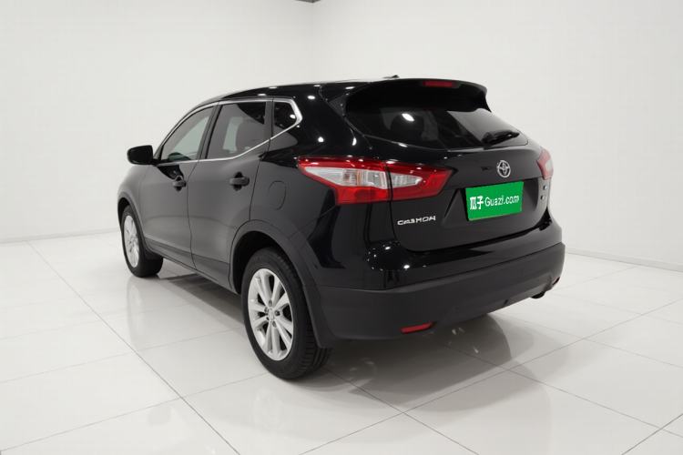 Used Nissan Qashqai 2017 2.0L CVT Elite Edition China V Standard Exterior 3