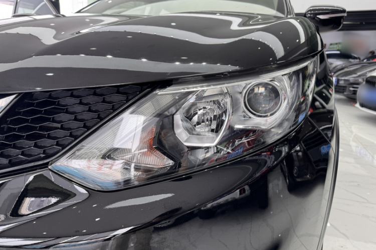 Used Nissan Qashqai 2017 2.0L CVT Elite Edition China V Standard Exterior 9