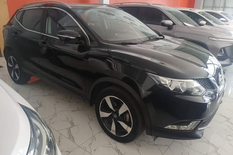 Used Nissan Qashqai 2017 2.0L CVT Luxury Edition China V Standard Front Right 45 Deg