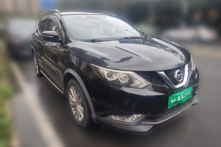 Used Nissan Qashqai 2017 2.0L CVT Elite Edition China V Standard Front Right 45 Deg