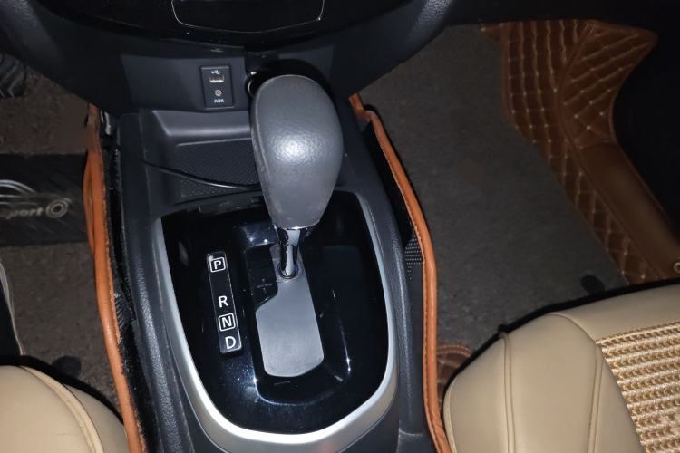 Used Nissan Qashqai 2017 2.0L CVT Elite Edition China V Standard Gear Lever