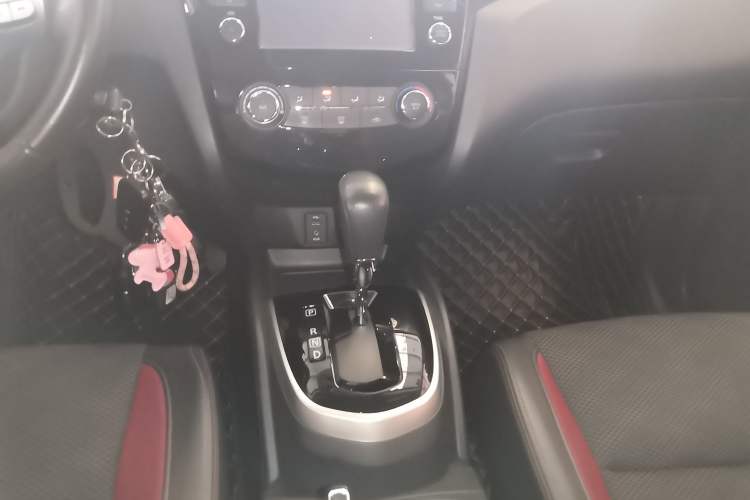 Used Nissan Qashqai 2017 2.0L CVT Smart Enjoyment Version China VI Standard Gear Lever